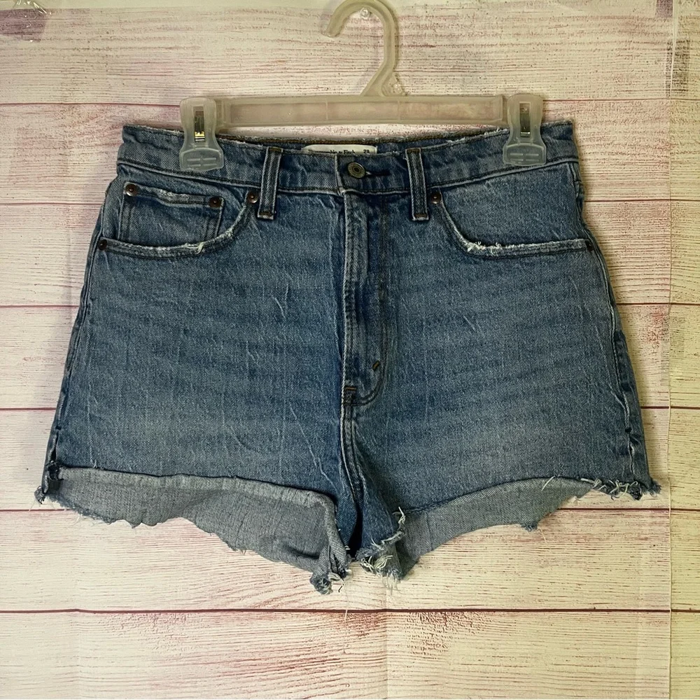 Abercrombie & Fitch‎ The Mom Short High Rise Curve Love Size 28/6